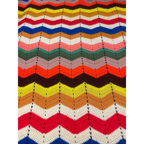 70s Vintage Handmade Chevron Zig Zag Pattern Afghan Blanket Couch Throw - Picture 5 of 5